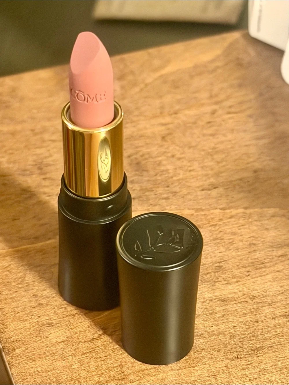 Lancôme Paris L'ABSOLU ROUGE DRAMA MATTE LIPSTICK in Shade 321 Rosemania 1.6gms